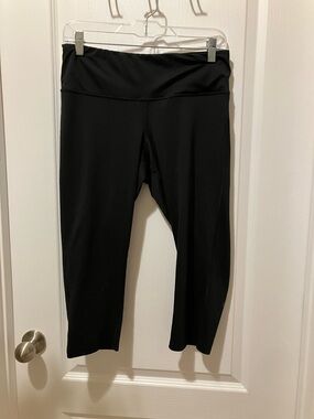 Champion Women's Black Cropped Athletic Leggings